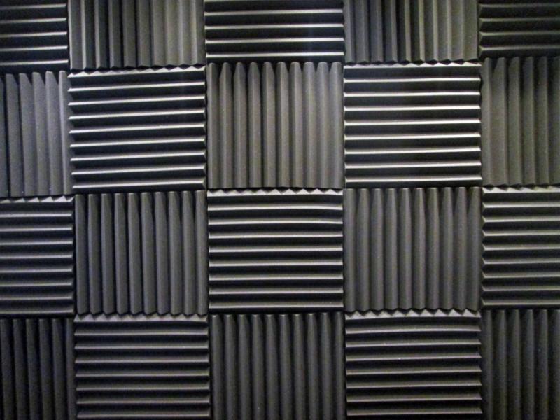 Dicas de instalação de barreiras acústicas para redução de ruídos externos