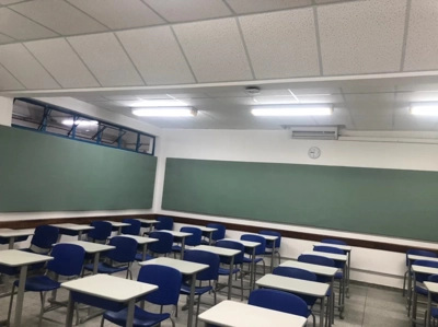 Empresa de solução acústica para sala de aula